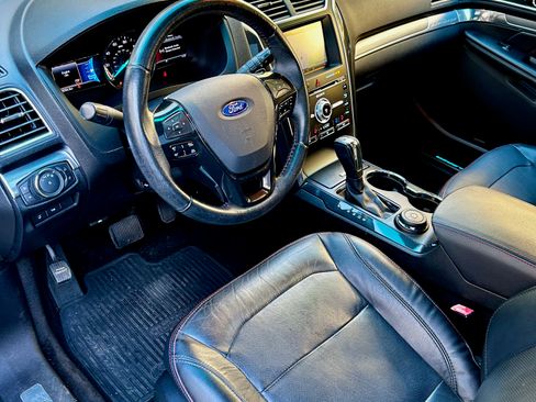 Used 2016 Ford Explorer Sport w/ Equipment Group 401A image 10