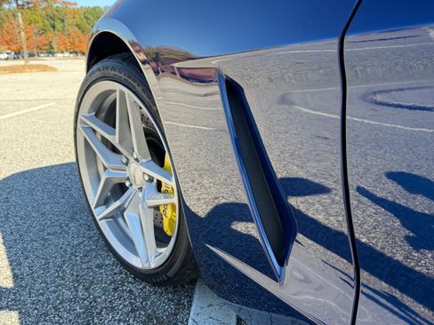 Used 2006 Chevrolet Corvette Coupe w/ Preferred Equipment Group image 19