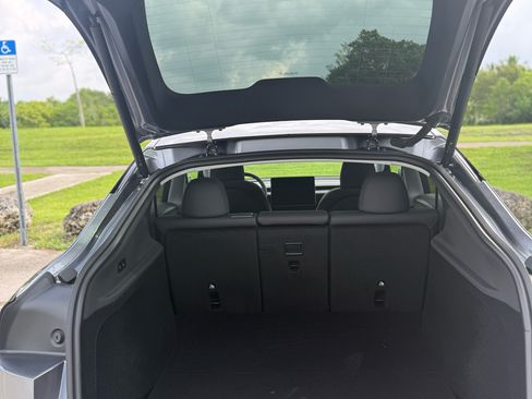 Used 2026 Tesla Model Y Long Range image 6