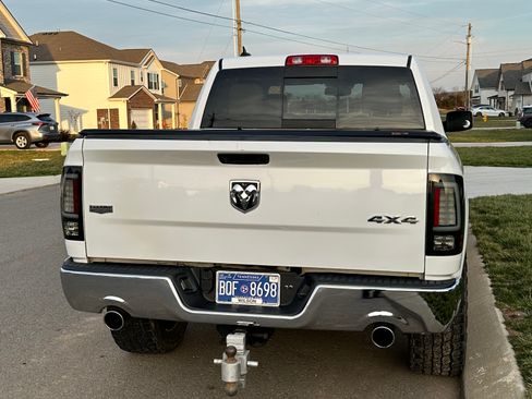 Used 2015 RAM 1500 Laramie w/ Convenience Group image 6