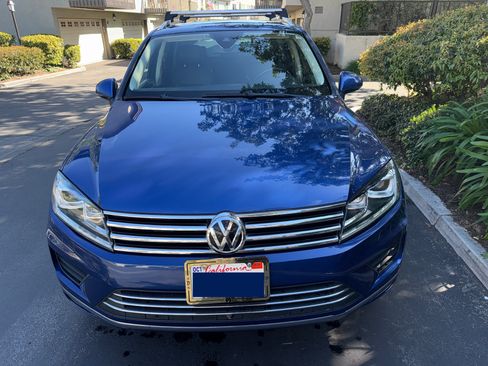 Used 2016 Volkswagen Touareg Executive image 2