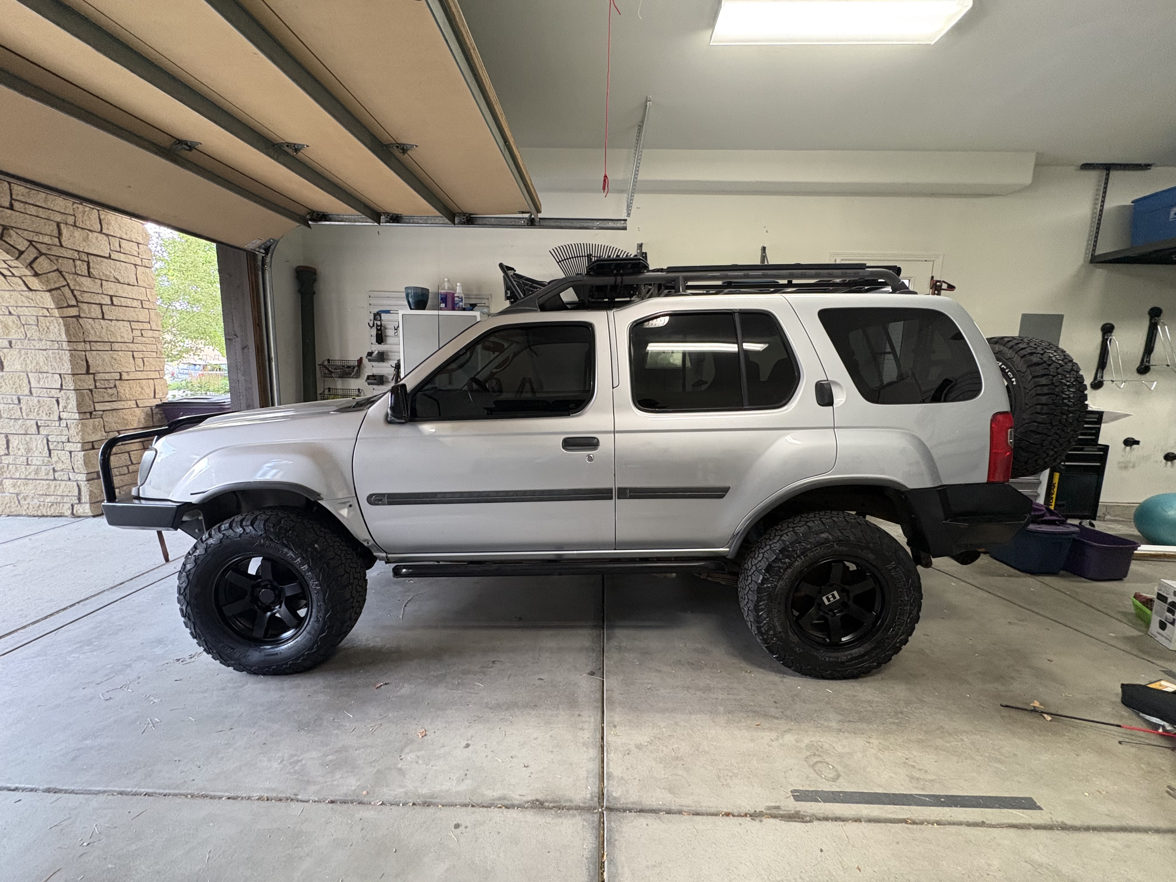 Used 2002 Nissan Xterra 4WD S/C image 1