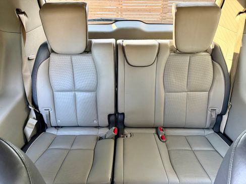 Used 2017 Kia Sedona LX w/ LX Essentials Premium Package image 14