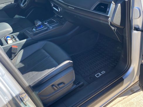 Used 2018 Audi Q5 2.0T Premium image 12