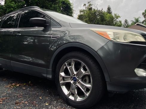 Used 2015 Ford Escape SE w/ Equipment Group 201A AWD/4WD image 11