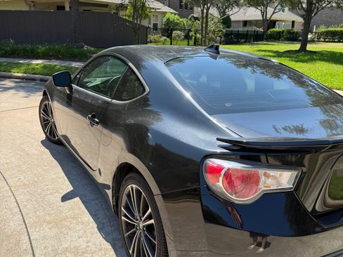 Used 2015 Scion FR-S RWD image 5