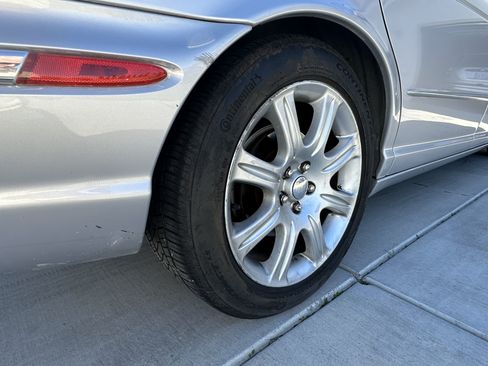 Used 2005 Jaguar XJ8 image 5