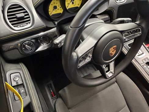 Used 2022 Porsche 718 Boxster Spyder image 6