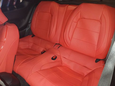 Used 2017 Ford Mustang Coupe image 5