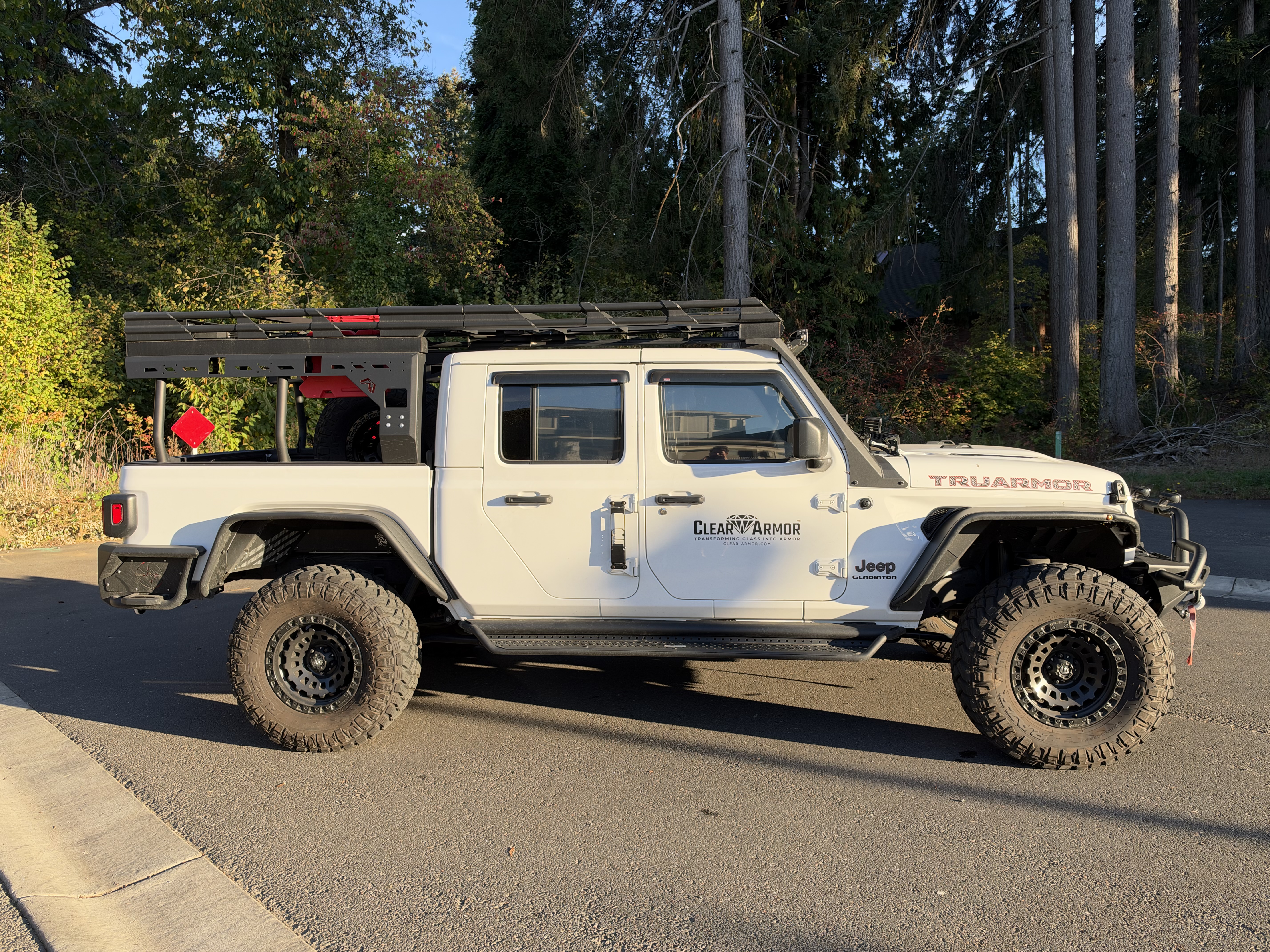 Used 2021 Jeep Gladiator Rubicon AWD/4WD image 13
