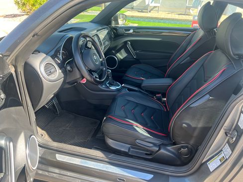 Used 2012 Volkswagen Beetle Turbo image 5