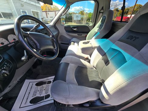 Used 2004 Ford F150 Lightning image 23