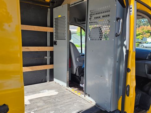 Used 2017 Ford Transit 250 148 High Roof image 5