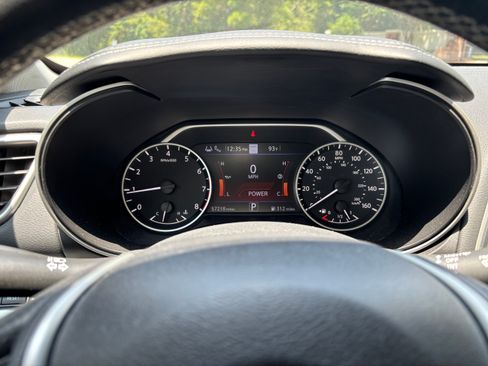 Used 2022 Nissan Maxima SV w/ Floor Mat Group FWD image 15
