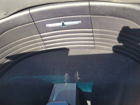 Used 2004 Ford Thunderbird image 22