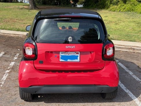 Used 2019 smart fortwo electric drive image 6