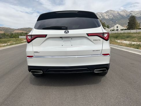Used 2022 Acura MDX SH-AWD Sport Utility 4D image 5