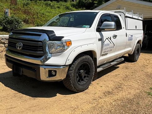Used 2014 Toyota Tundra SR5 AWD/4WD image 4