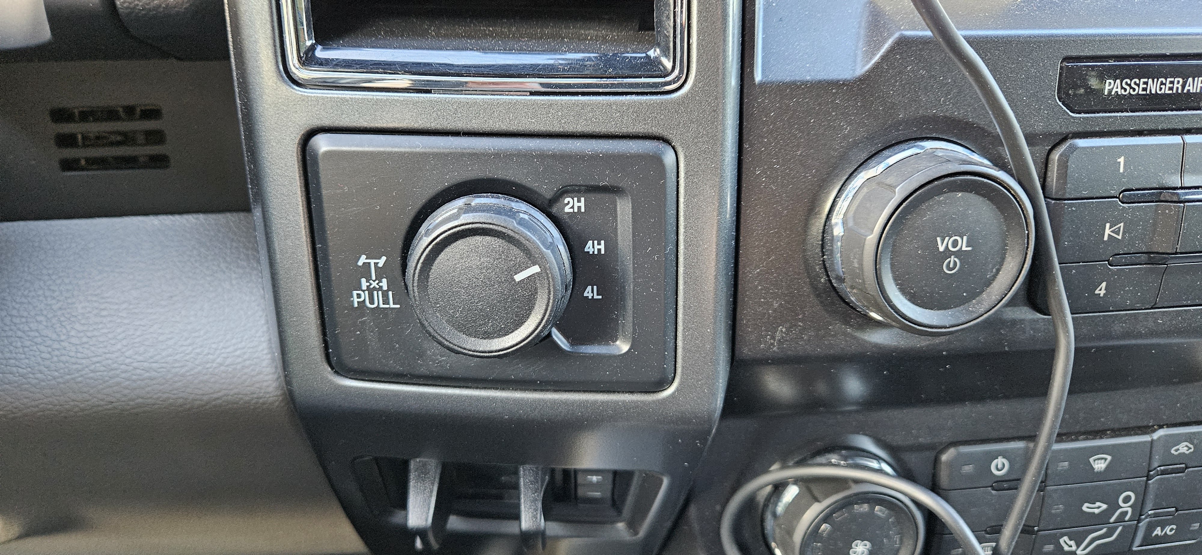Used 2022 Ford F250 XLT w/ Black Appearance Package AWD/4WD image 24