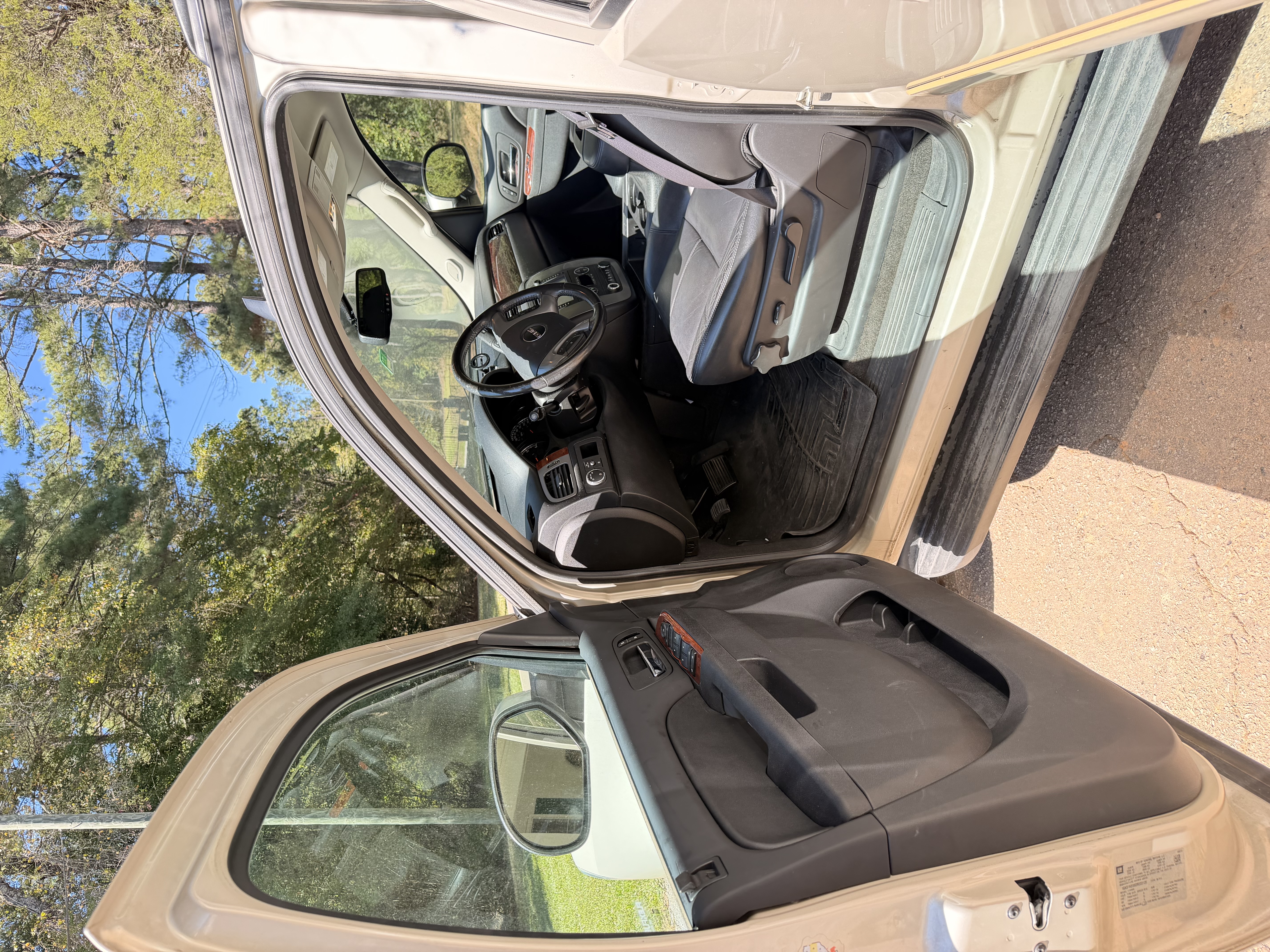 Used 2013 GMC Yukon XL SLT RWD image 9