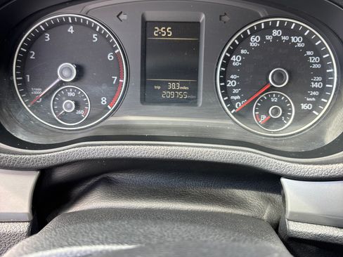 Used 2013 Volkswagen Passat 2.5 S image 11