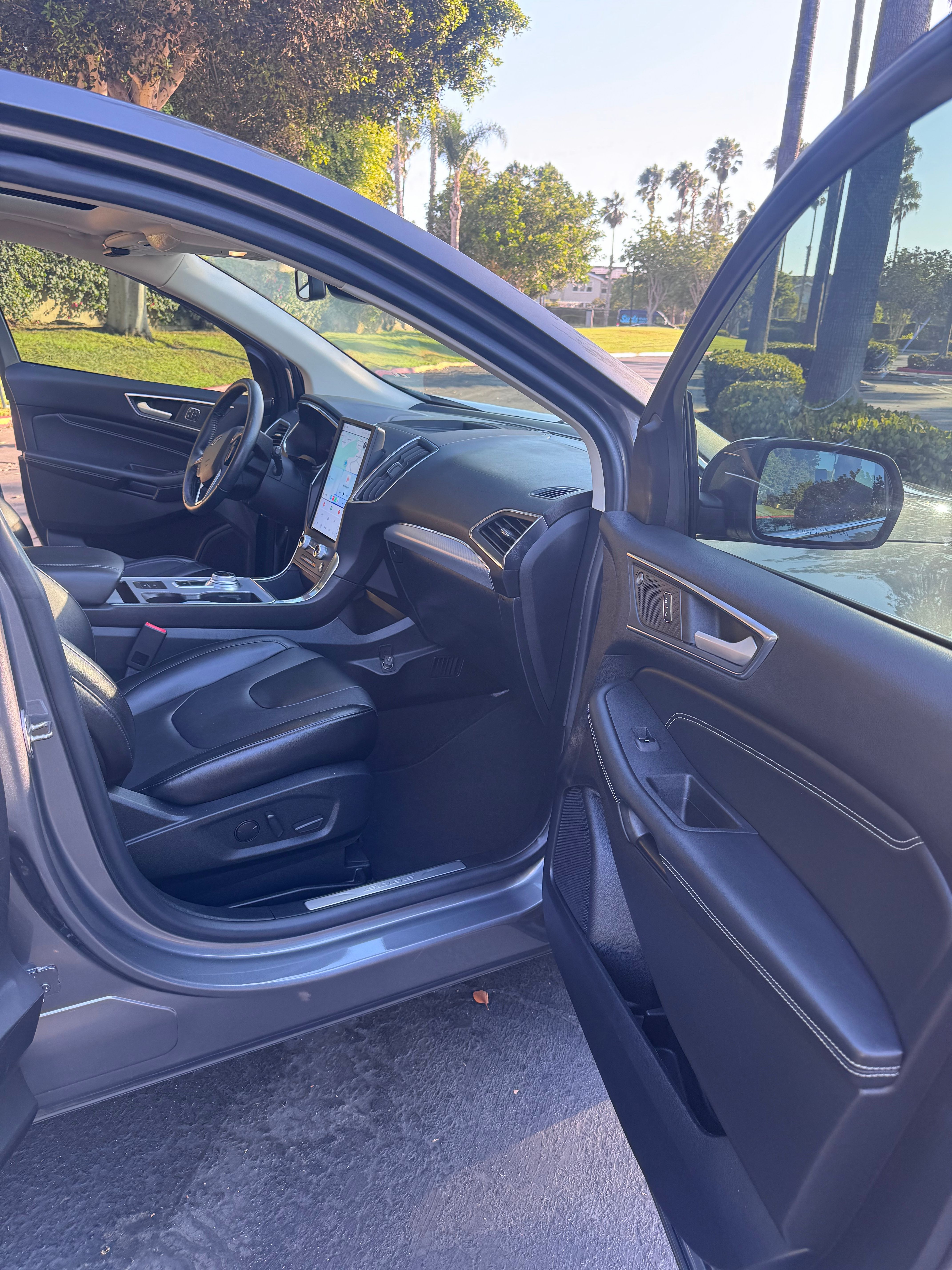 Used 2021 Ford Edge Titanium AWD/4WD image 11