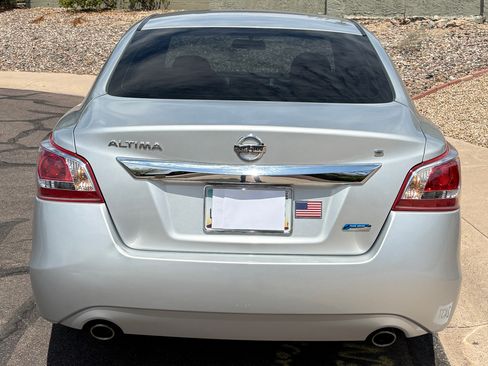 Used 2013 Nissan Altima 2.5 S FWD image 2