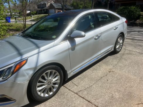 Used 2015 Hyundai Sonata Limited w/ Option Group 05 image 8