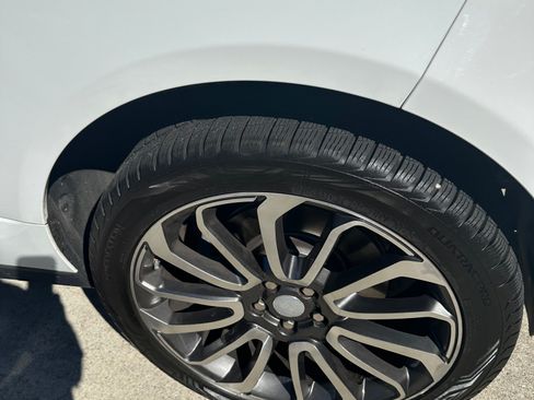 Used 2017 Land Rover Range Rover image 12