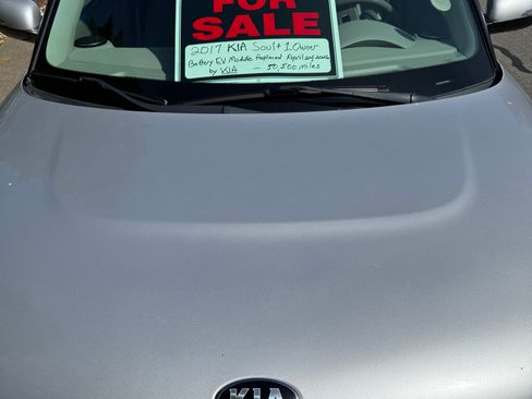 Used 2017 Kia Soul EV + w/ Sun & Fun Package FWD image 1