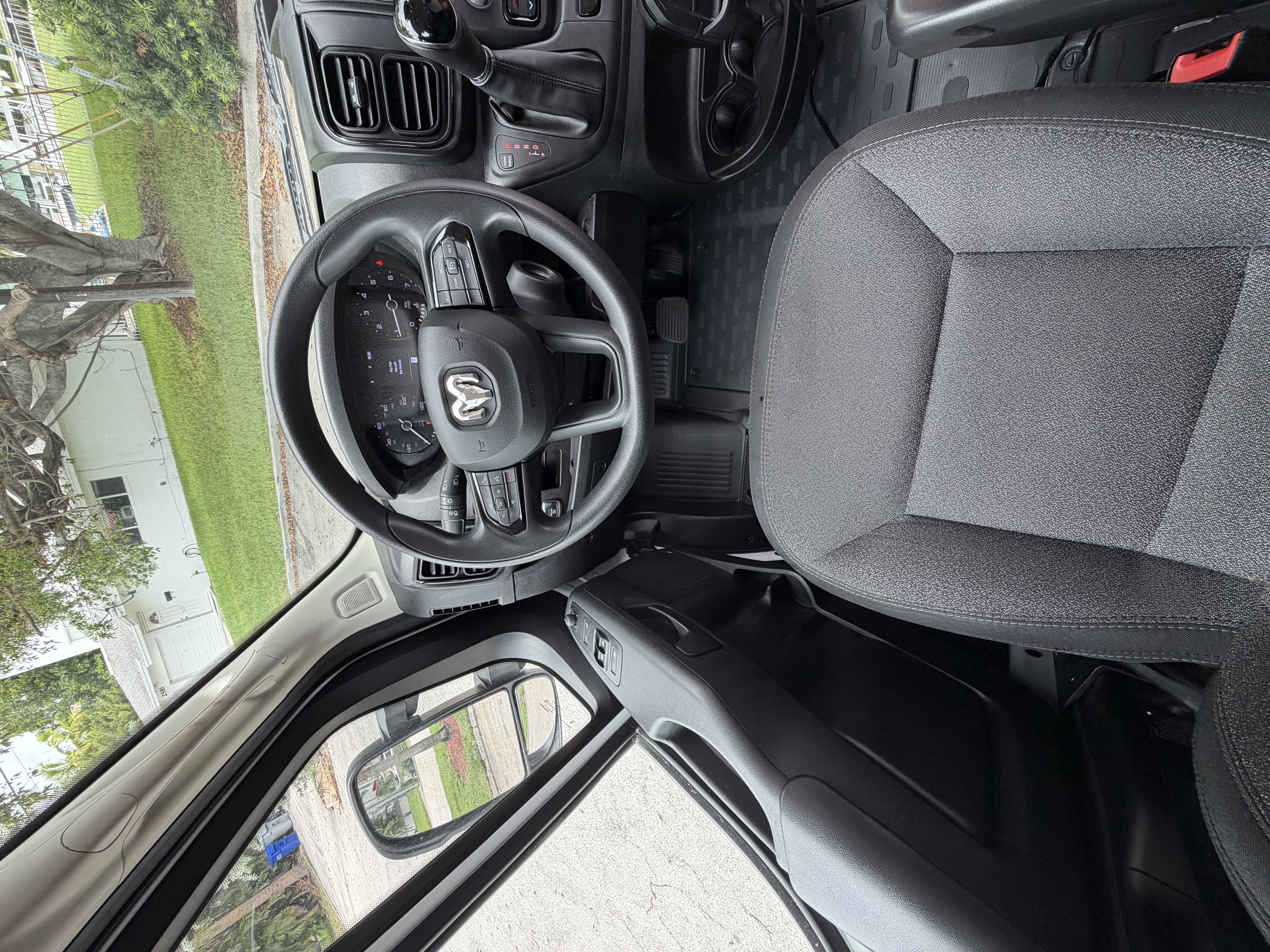 Used 2023 RAM ProMaster 2500 w/ Interior LED Lighting Group FWD image 10