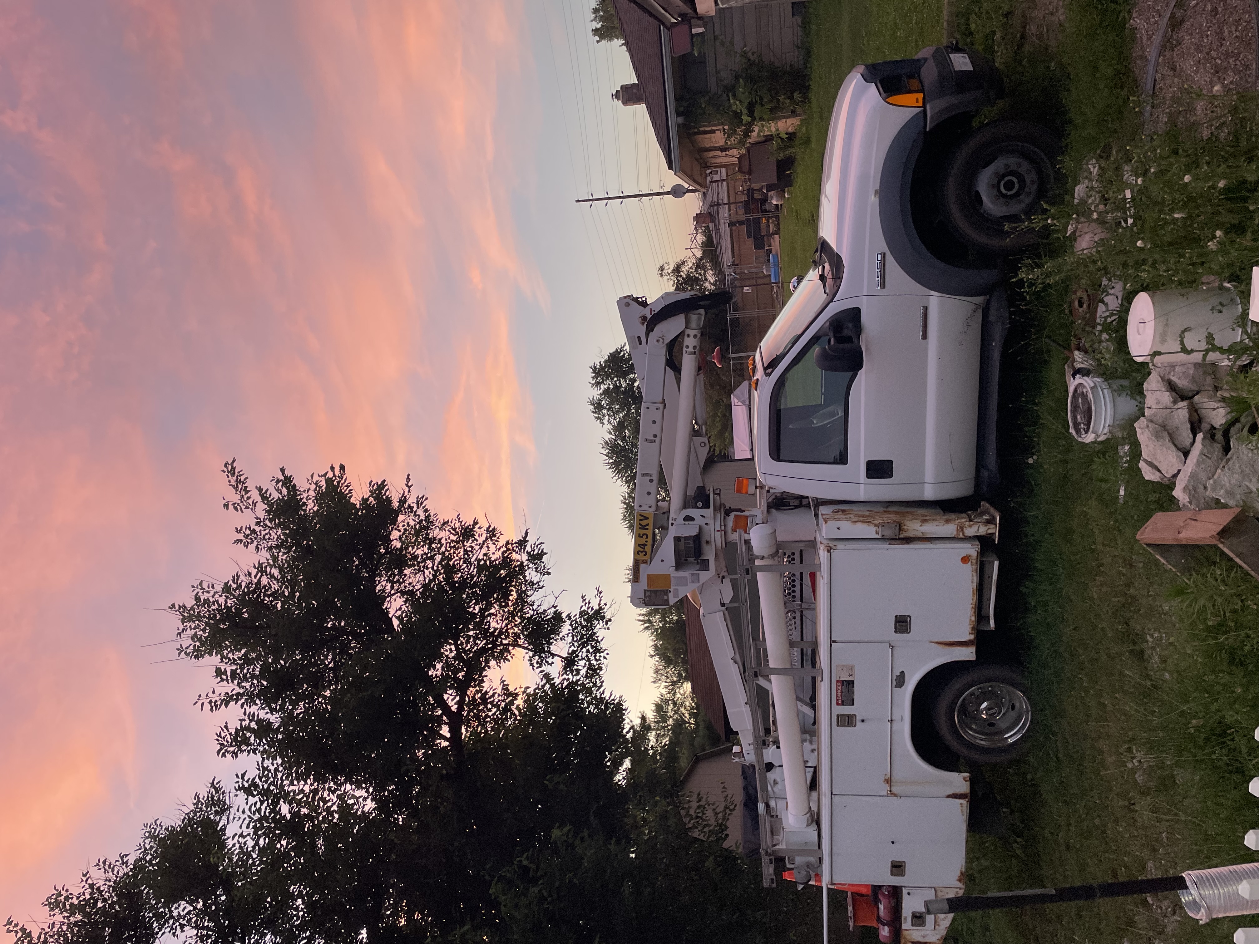 Used 2006 Ford F550 4x4 Regular Cab Super Duty image 1