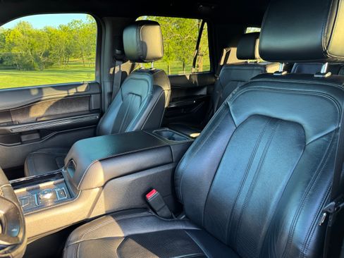 Used 2018 Ford Expedition Limited AWD/4WD image 9