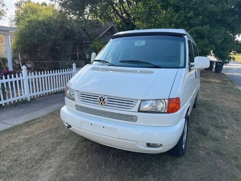 Used 2002 Volkswagen Eurovan MV image 1