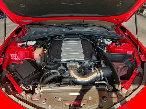 Used 2019 Chevrolet Camaro SS RWD image 2