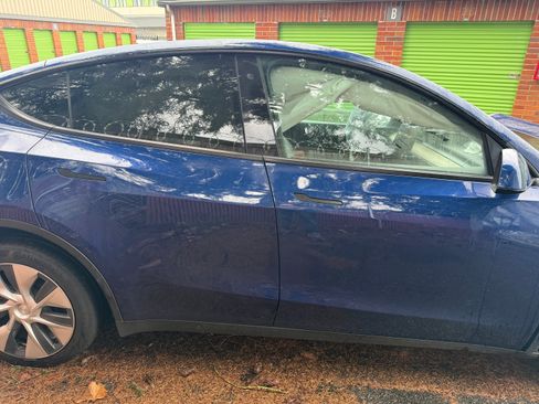 Used 2020 Tesla Model Y Performance image 2