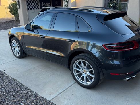 Used 2017 Porsche Macan S image 6