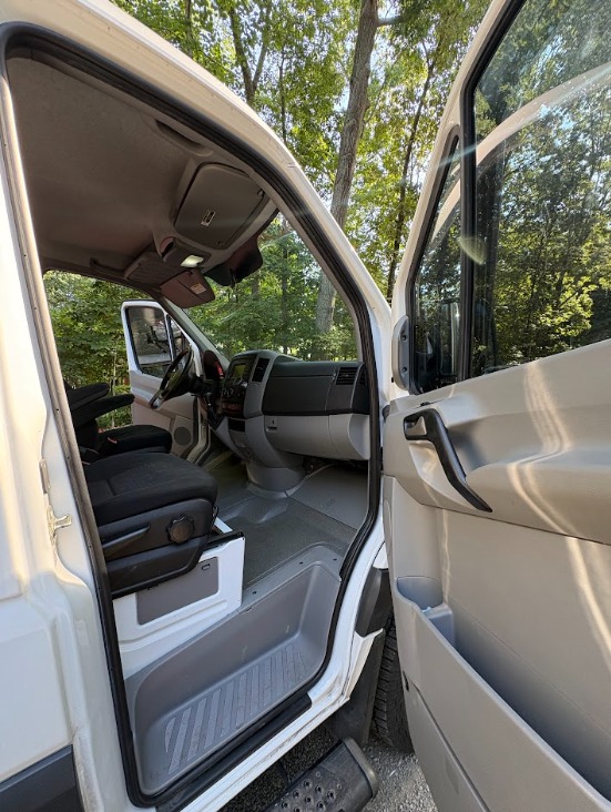 Used 2018 Mercedes-Benz Sprinter 2500 image 5