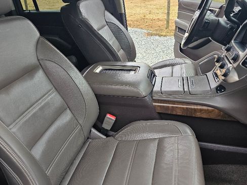 Used 2018 GMC Yukon XL Denali w/ Denali Ultimate Package image 15