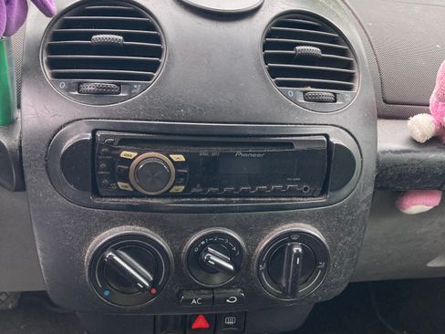 Used 2000 Volkswagen Beetle GLS FWD image 15