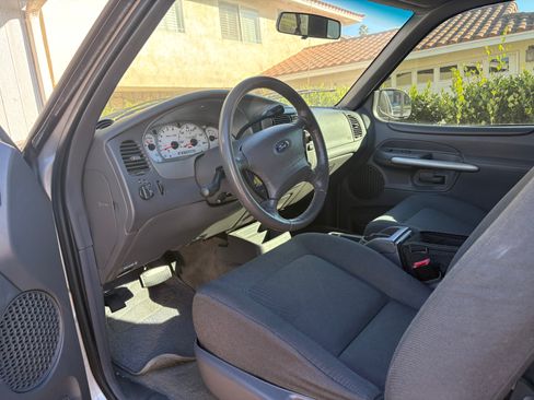 Used 2002 Ford Explorer Sport image 5