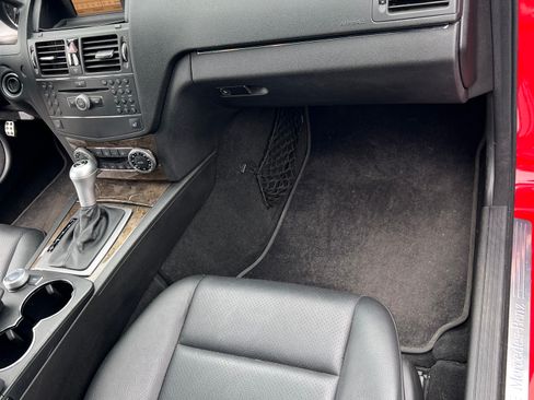 Used 2009 Mercedes-Benz C 350 Sport image 14