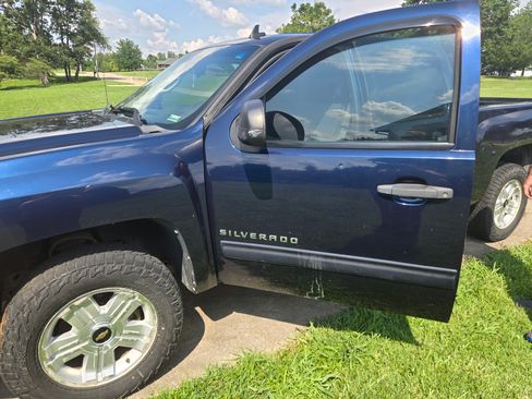 Used 2010 Chevrolet Silverado 1500 LT w/ Power Pack Plus AWD/4WD image 12