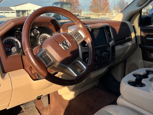 Used 2018 RAM 2500 Laramie w/ Convenience Group image 6