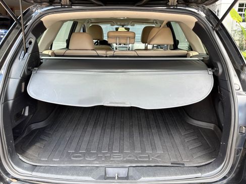 Used 2018 Subaru Outback 2.5i Limited image 10