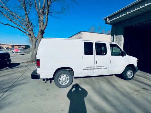Used 2013 Ford E-150 and Econoline 150 w/ Commercial Cargo Van Pkg image 1