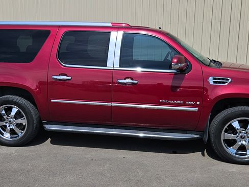 Used 2007 Cadillac Escalade ESV AWD w/ Information Package image 6