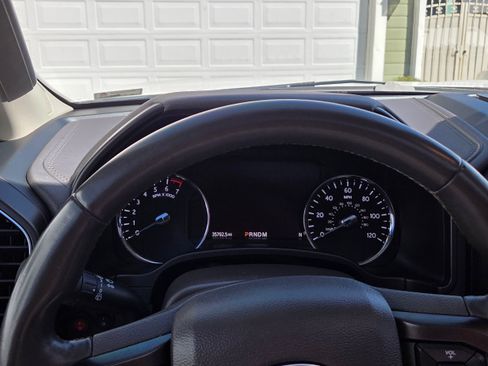 Used 2021 Ford Expedition Limited image 10