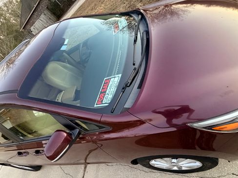 Used 2015 Kia Sedona LX w/ LX Convenience Package image 4