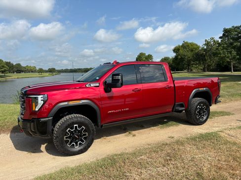Used 2025 GMC Sierra 2500 AT4X image 14